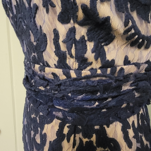 Royal blue lace overlay cocktail dress - Picture 4 of 13